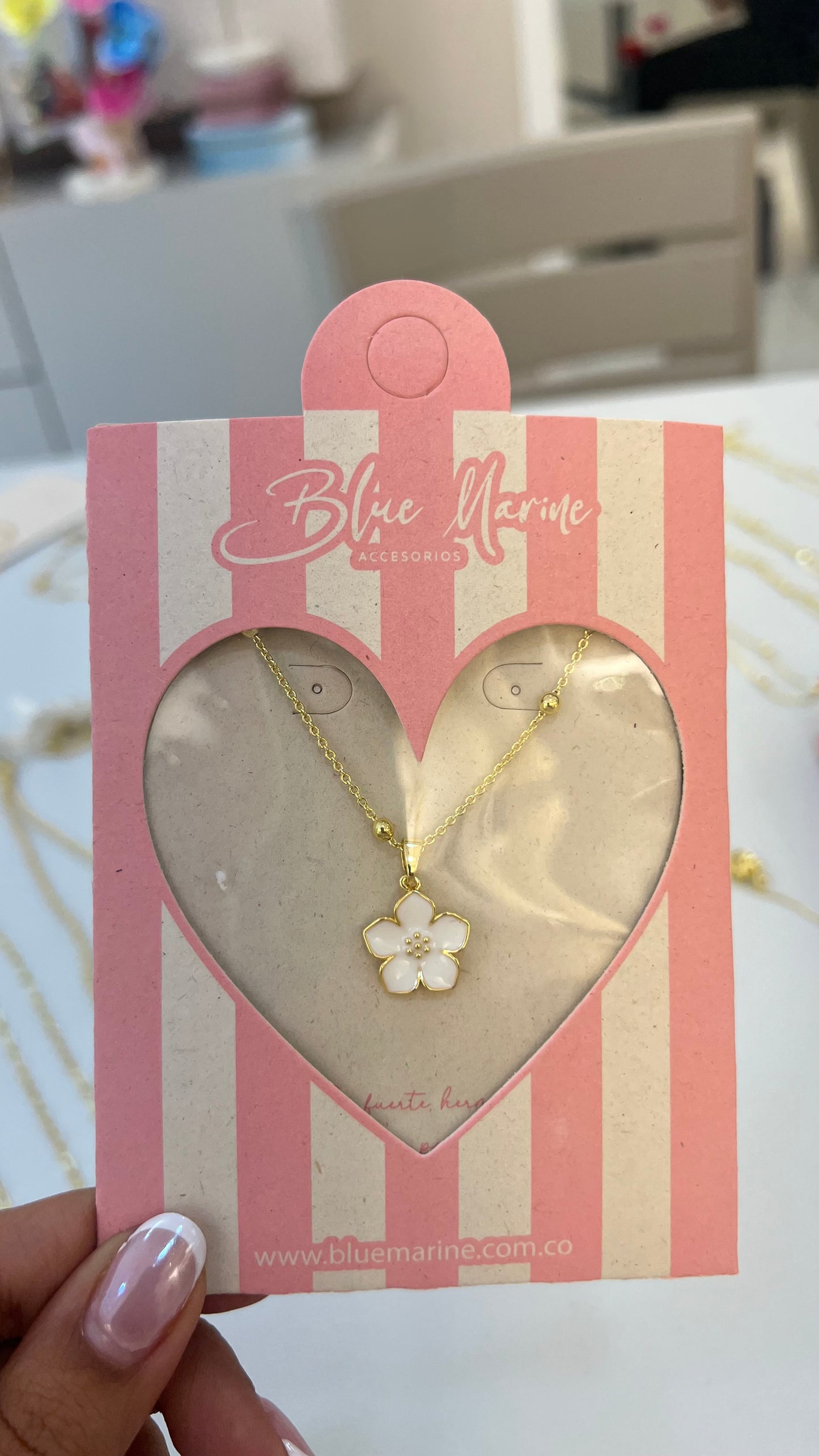 CADENA FLOR BLANCA