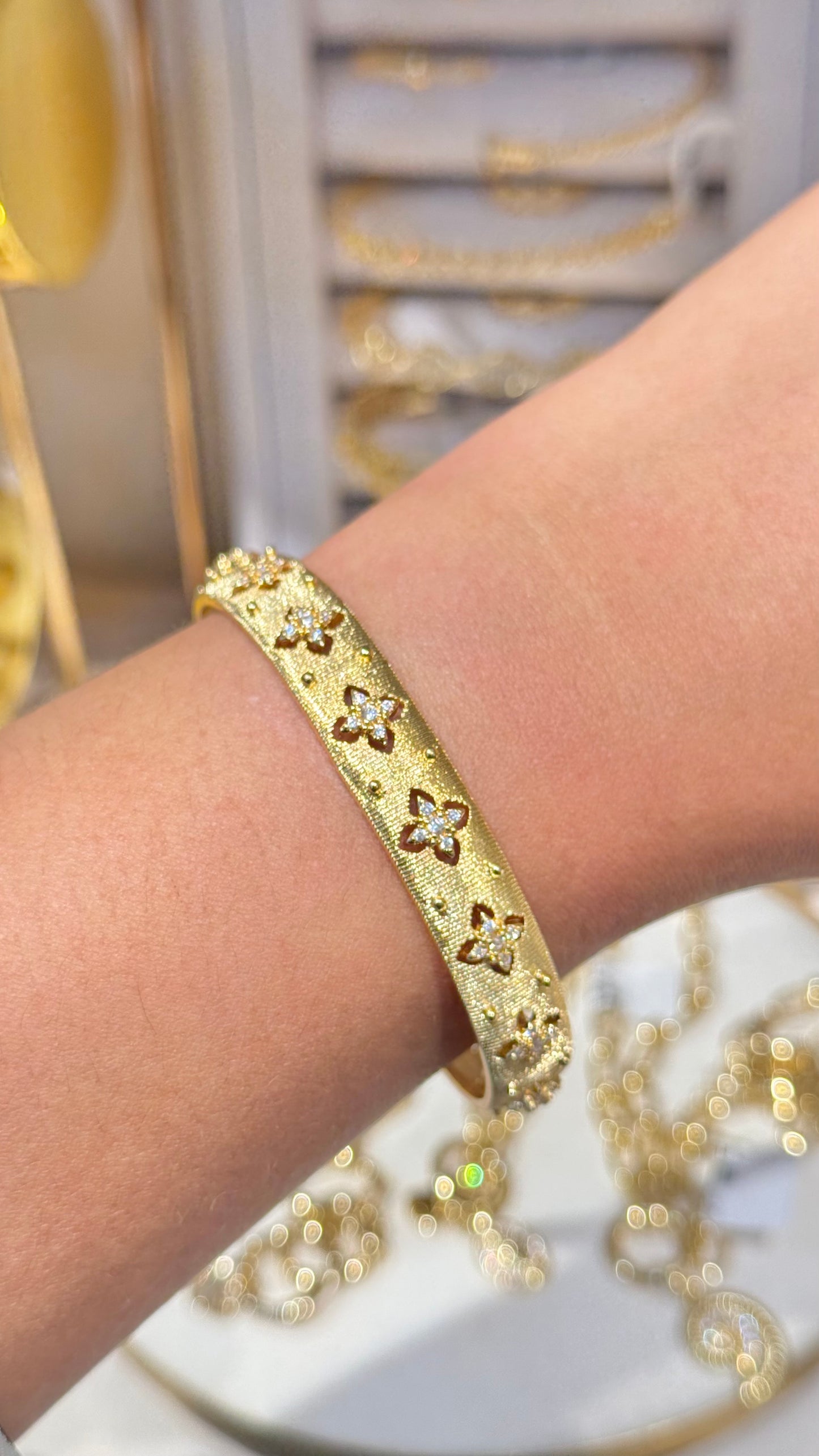 BRAZALETE HINDI