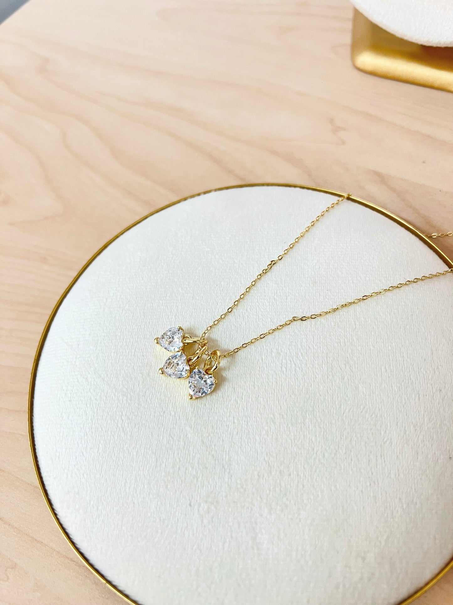 CADENA CHARMS TRIPLE CORAZÓN