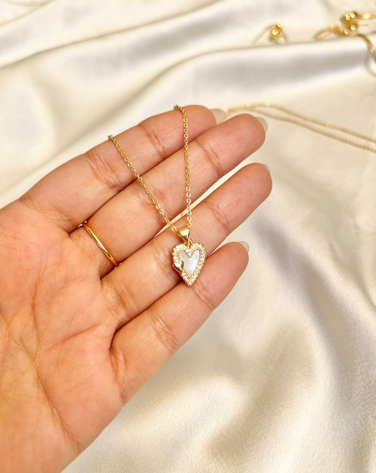 CADENA CORAZÓN NACAR