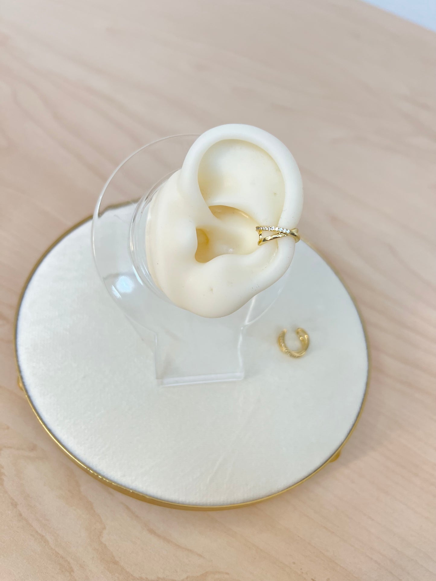 EARCUFF CRUZADO DORADO