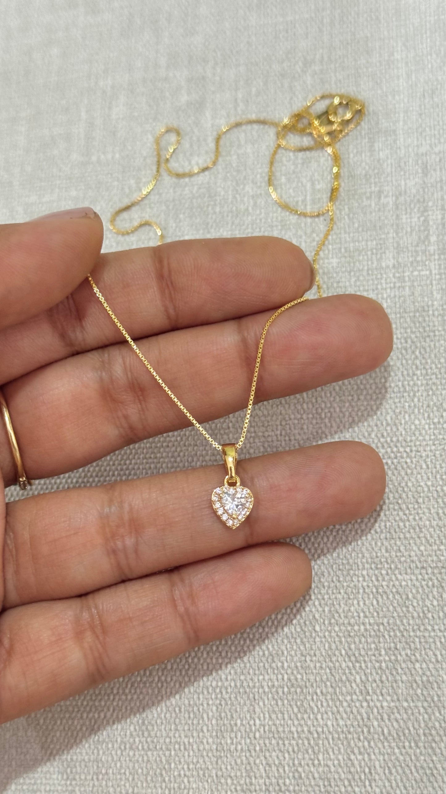 CADENA CORAZON CENTRAL ORO LAMINADO