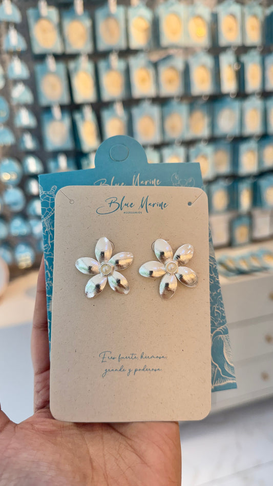 ARETE FLOR PERLA BRONCE PLATEADO