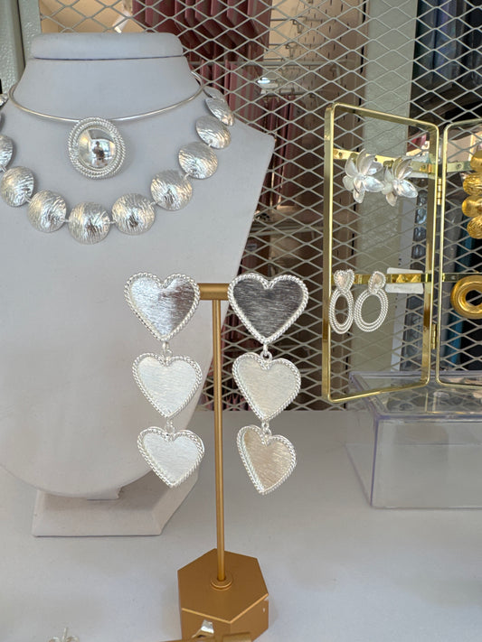 ARETE 3 CORAZONES BRONCE PLATEADO