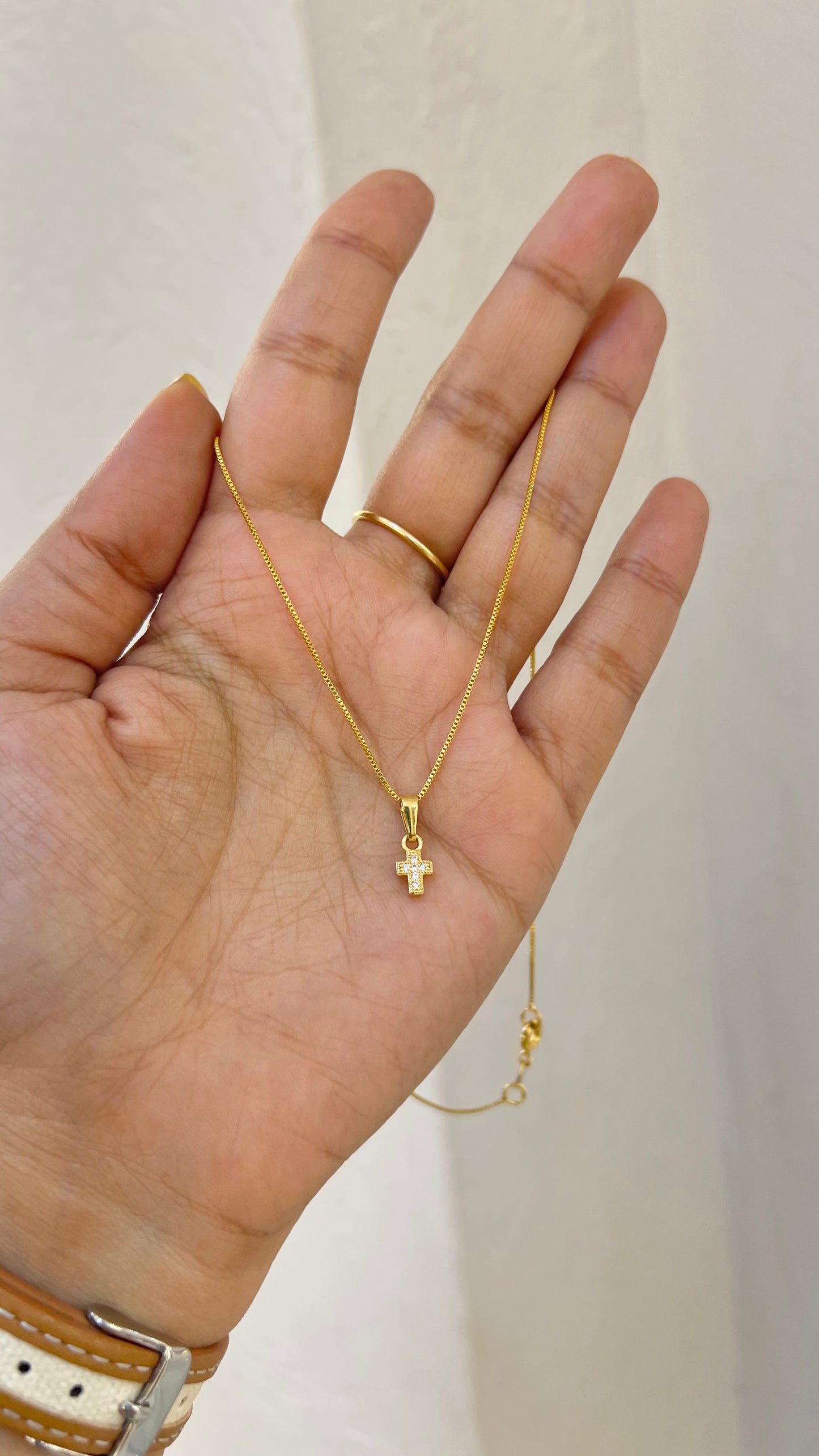 CADENA MINI CRUZ ORO LAMINADO