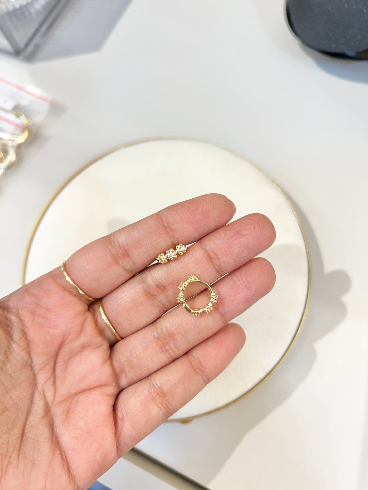 ARGOLLAS FLOR ORO LAMINADO