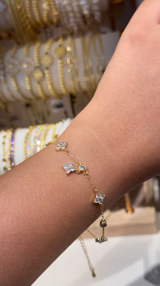 PULSERA TRÉBOL COLGANTE