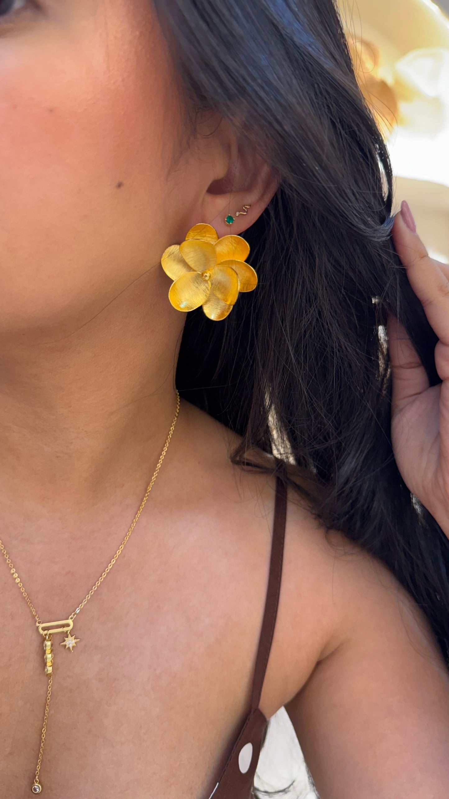 ARETE FLOR GRANDE BRONCE