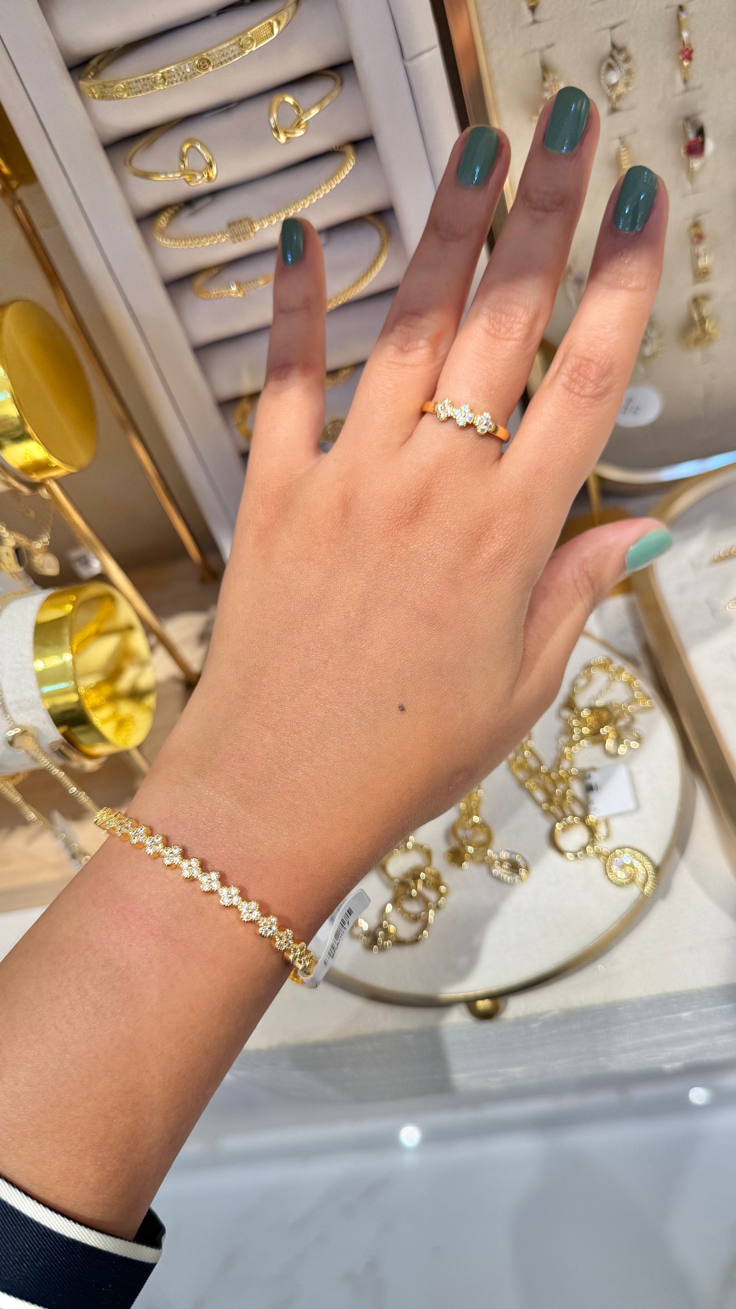 JUEGO BRAZALETE TRÉBOLES  (incluye anillo)