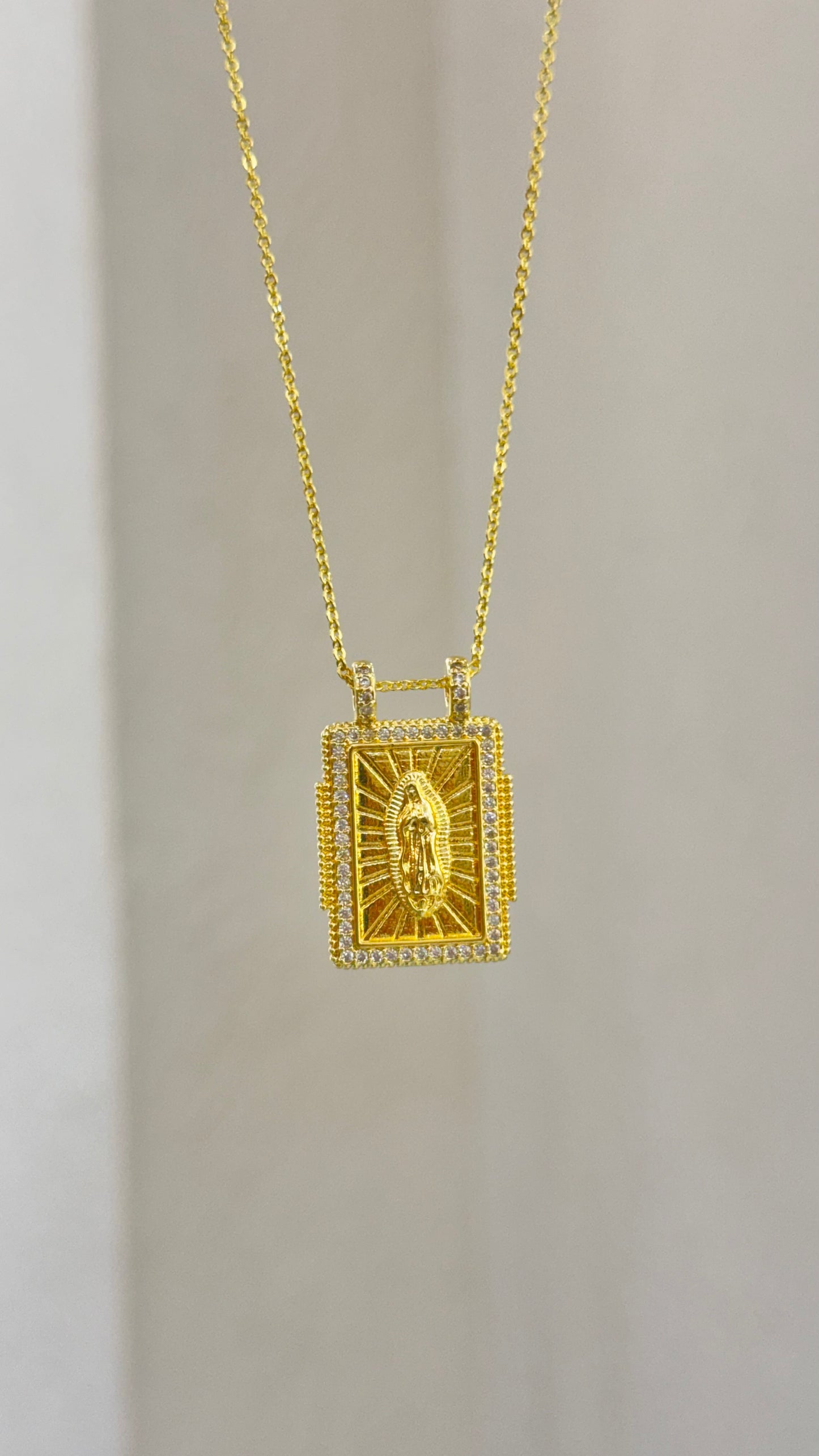 CADENA PLACA VIRGEN
