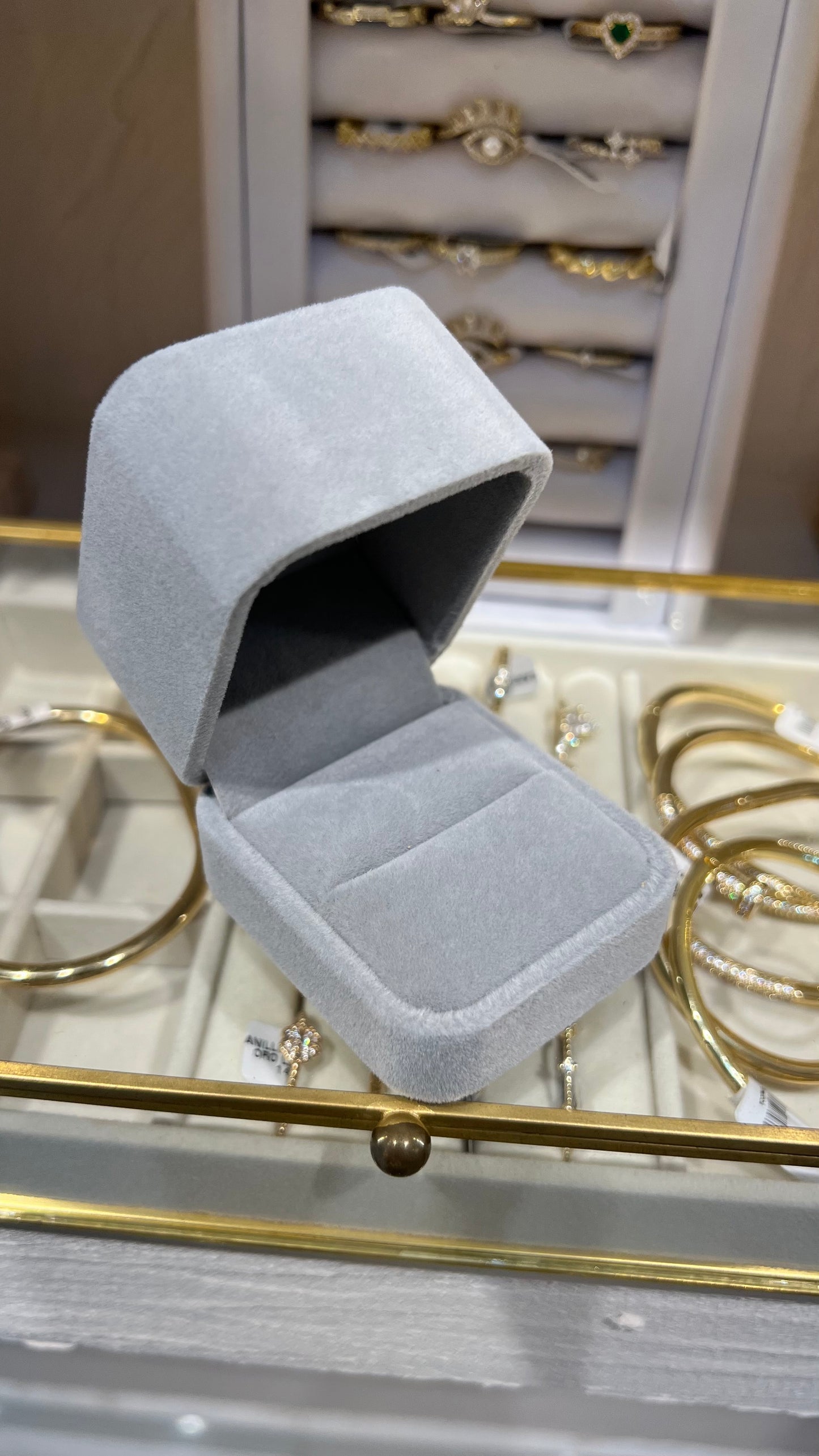COFRE GRIS TERCIOPELO PARA ANILLO