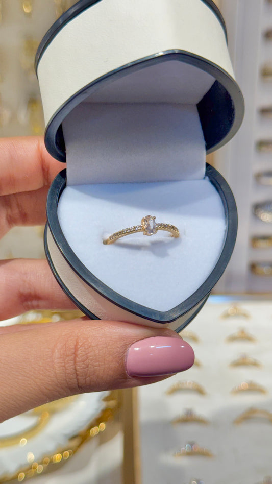 ANILLO CIRCON OVALADO ORO LAMINADO