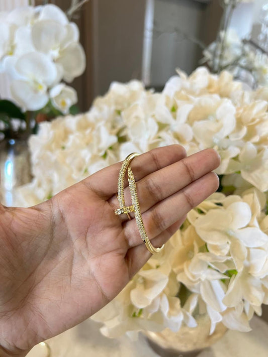 BRAZALETE CLAVO PIEDRAS