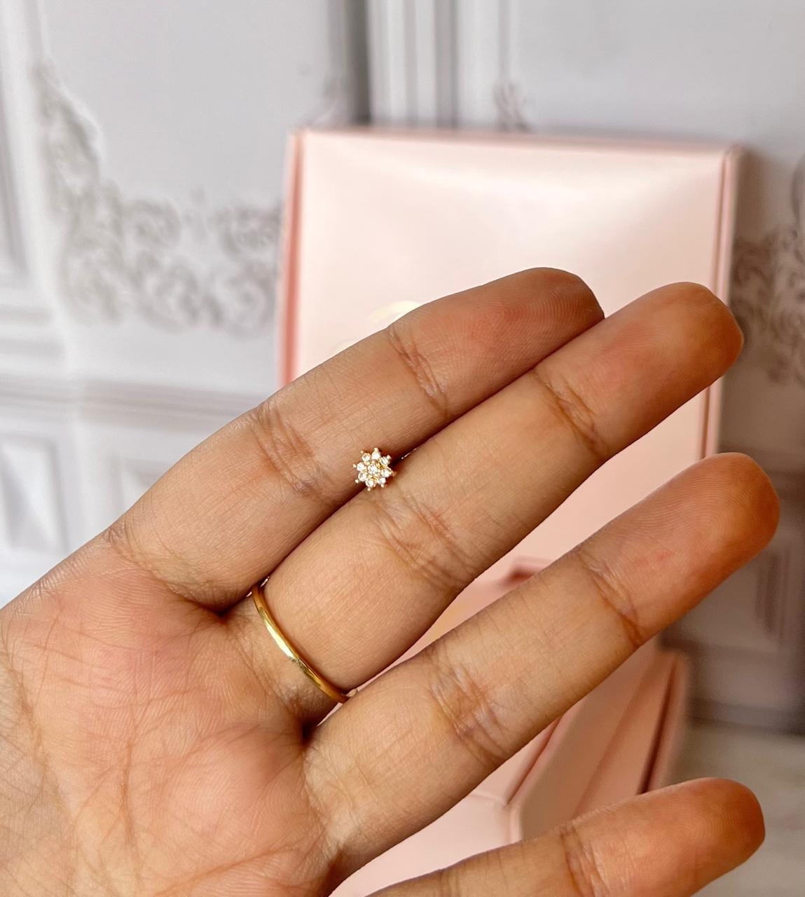 PIERCING FLOR 8 PETALOS